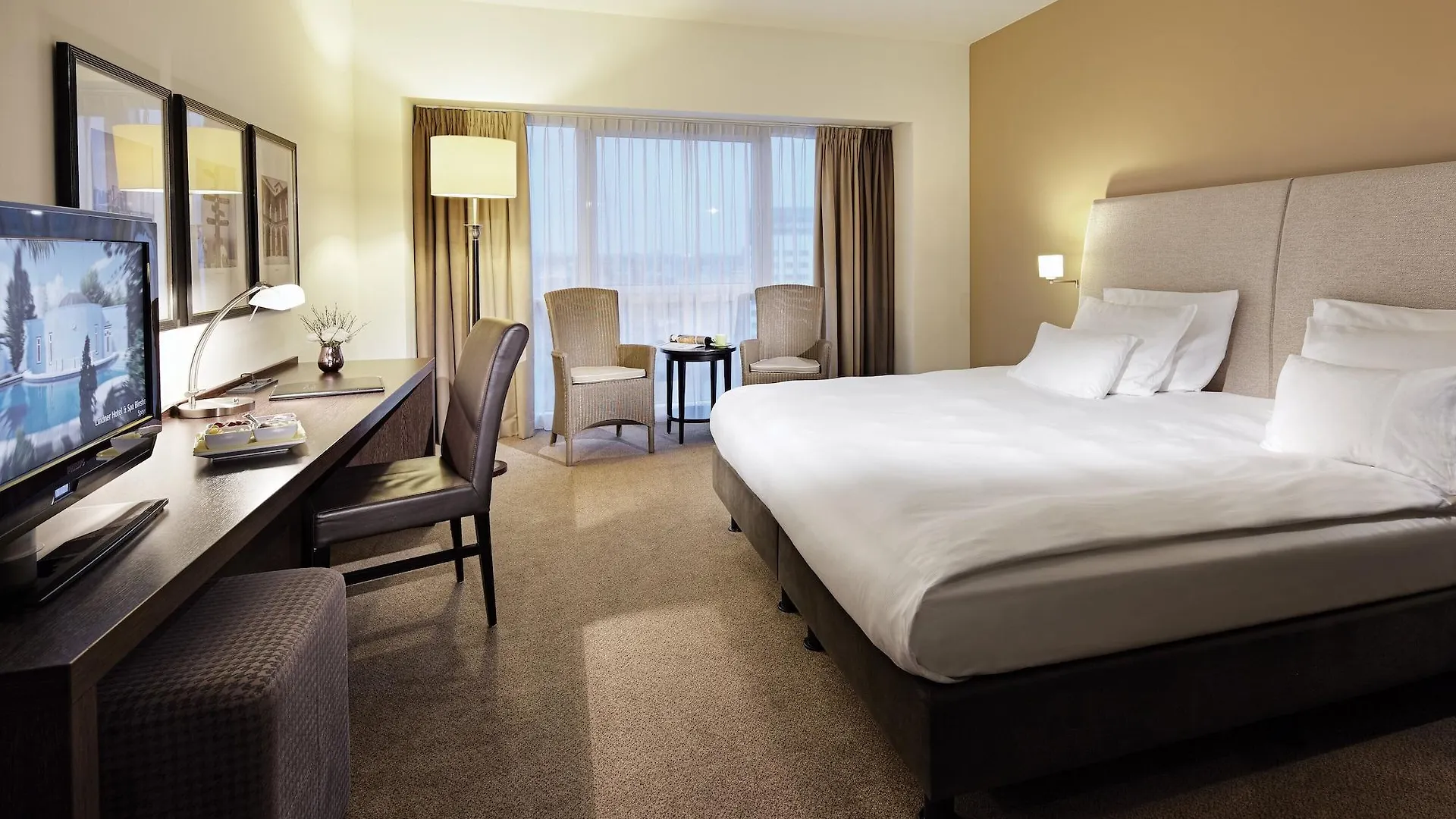 Lindner Hotel Antwerp, Part Of Jdv By Hyatt  Amberes