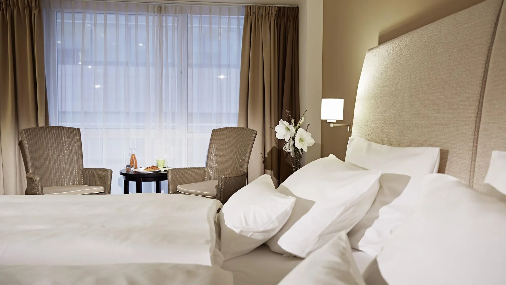 Lindner Hotel Antwerp, Part Of Jdv By Hyatt  Amberes